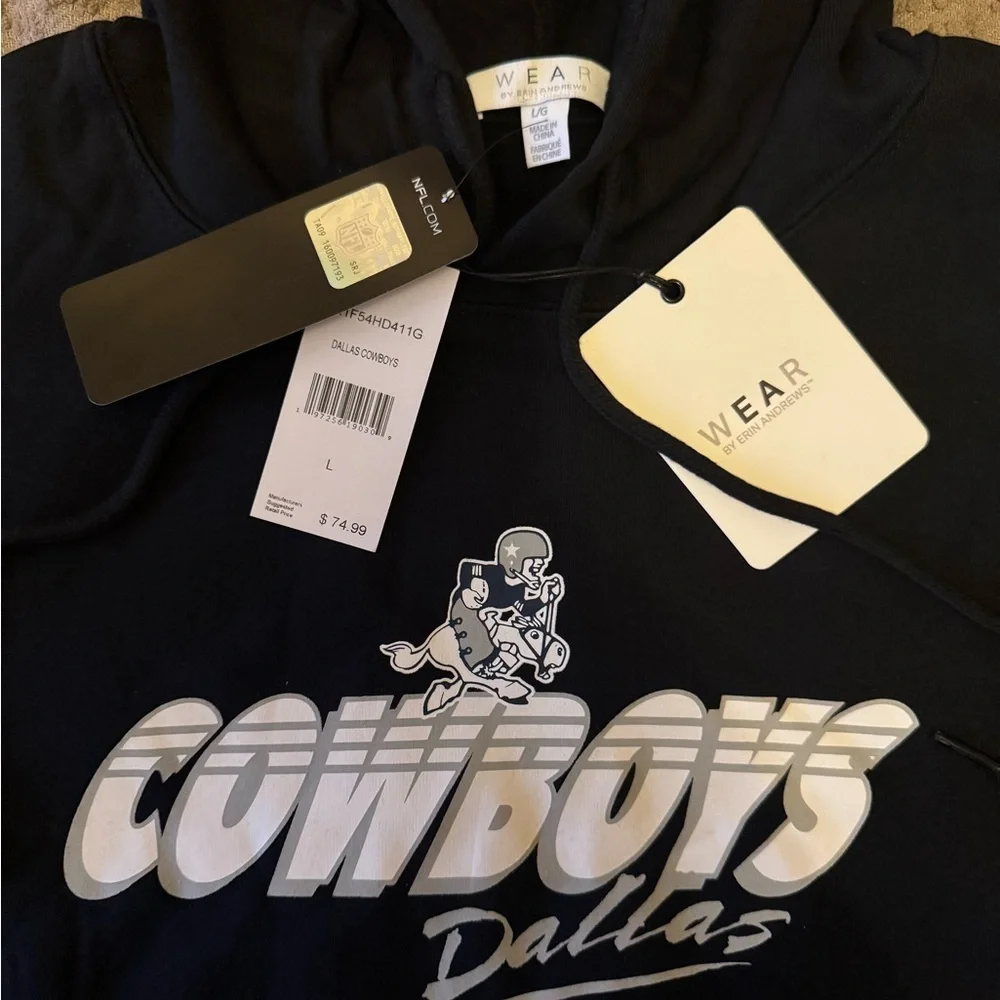 NFL Erin Andrew’s Dallas Cowboys Black Hoodie Cropped NWT - Picture 2 of 4